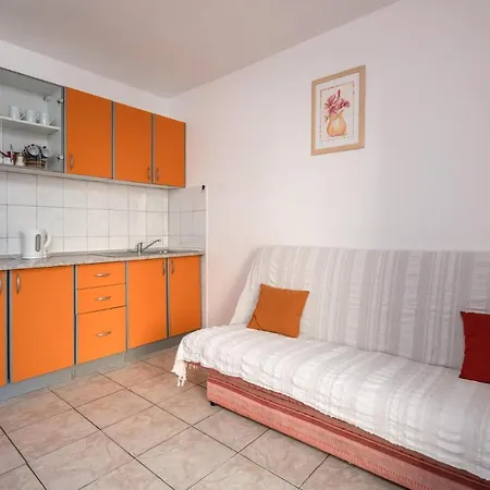 Gorgeous In Labin With Kitchen