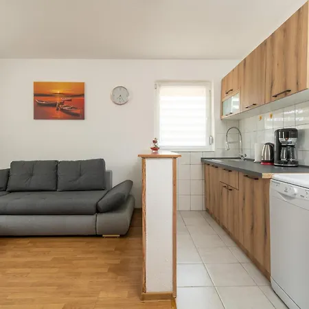 Gorgeous In Labin With Kitchen * Labin (Istria)