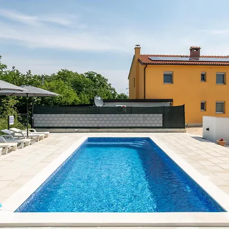 Gorgeous In Labin With Kitchen Labin (Istria)